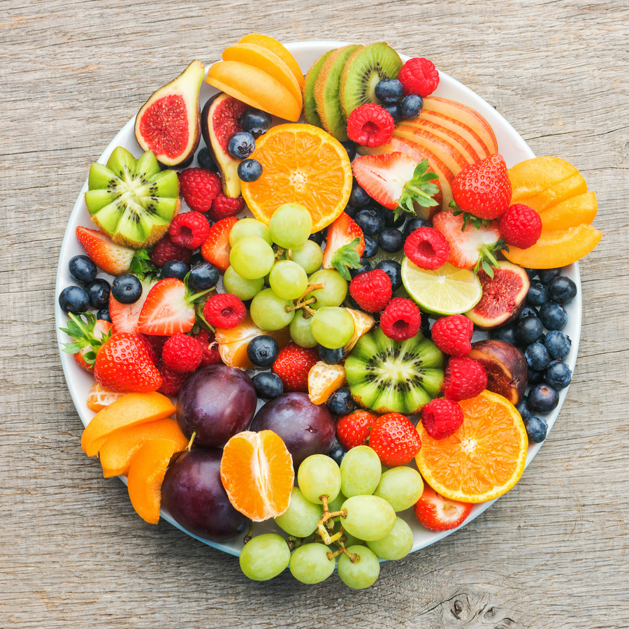 Raw fruits berries platter
